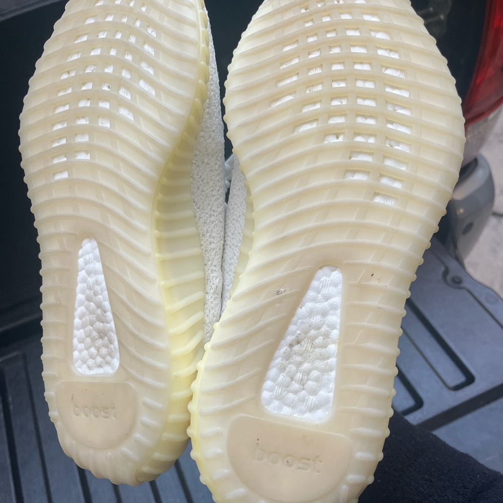 Adidas Yeezy Boost 350 V2 triple white - Picture 4 of 5